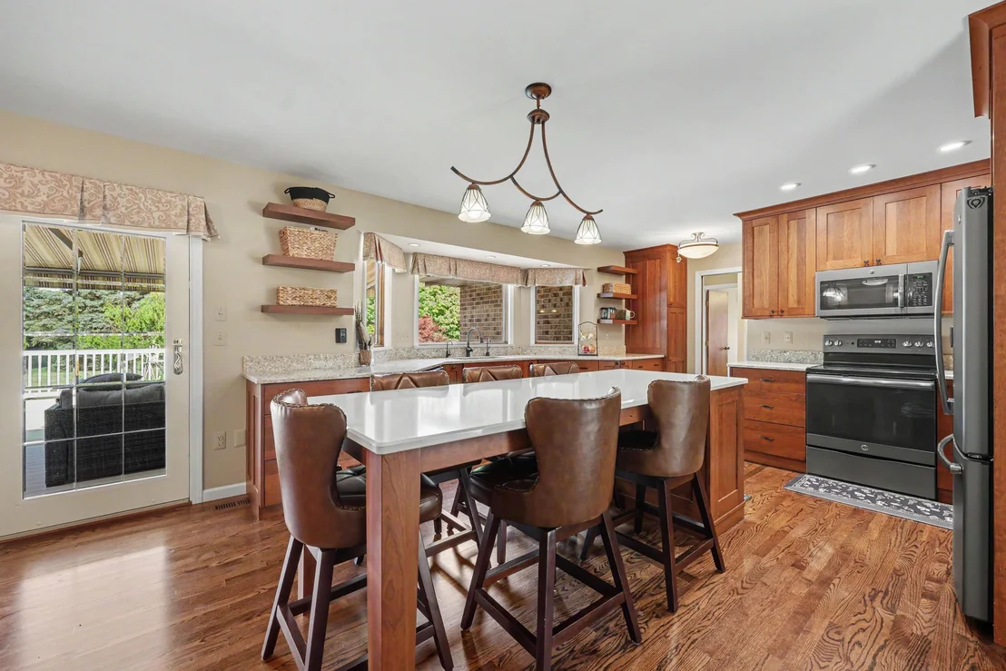 Photo of 7373 Dell Road