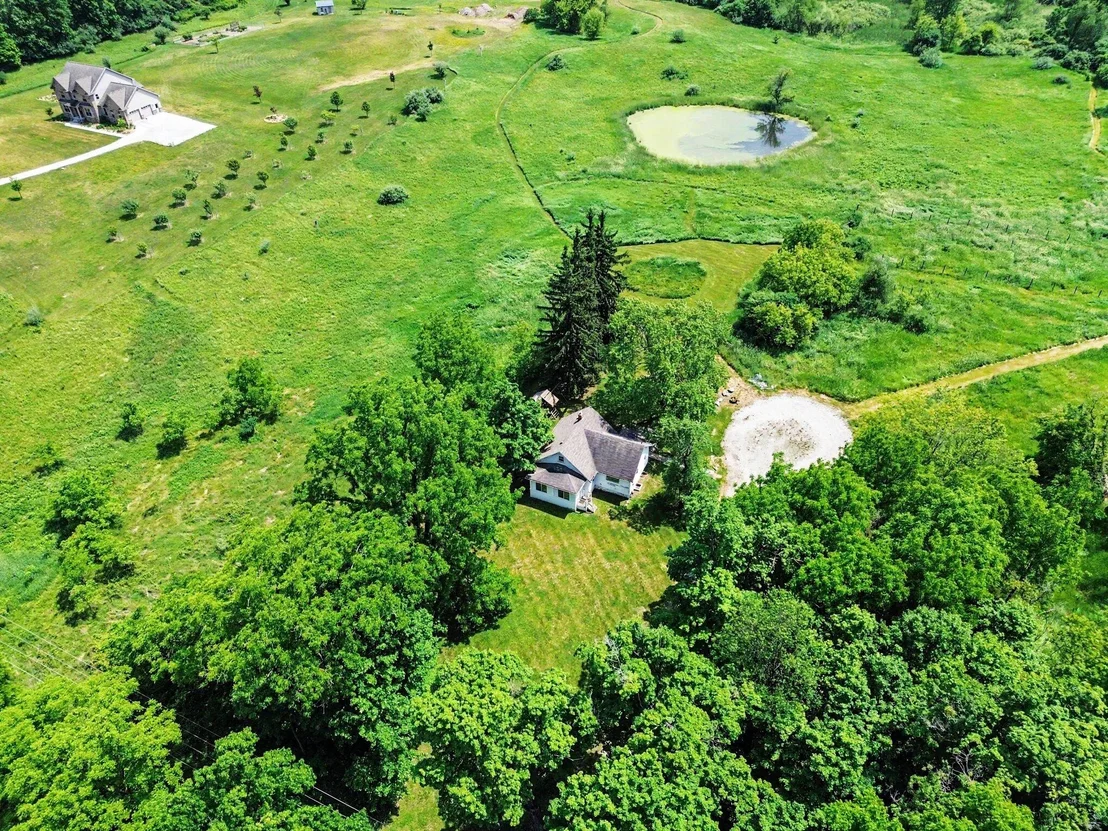 Photo of 4650 Warren Road