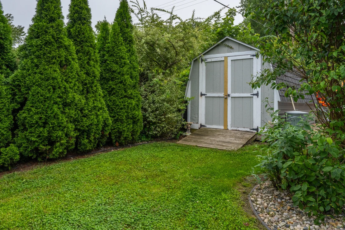 Photo of 2110 Commonwealth Road