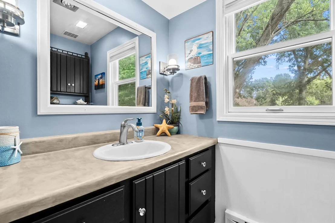 Photo of 8237 Lovers Lane