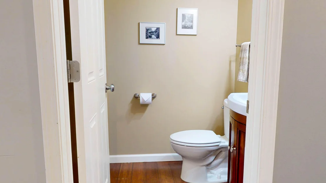 Photo of 8402 Walnut Hill