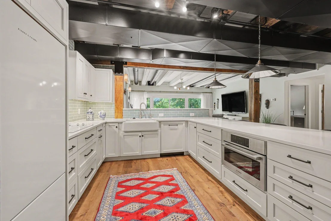 Photo of 1155 W Huron River Drive