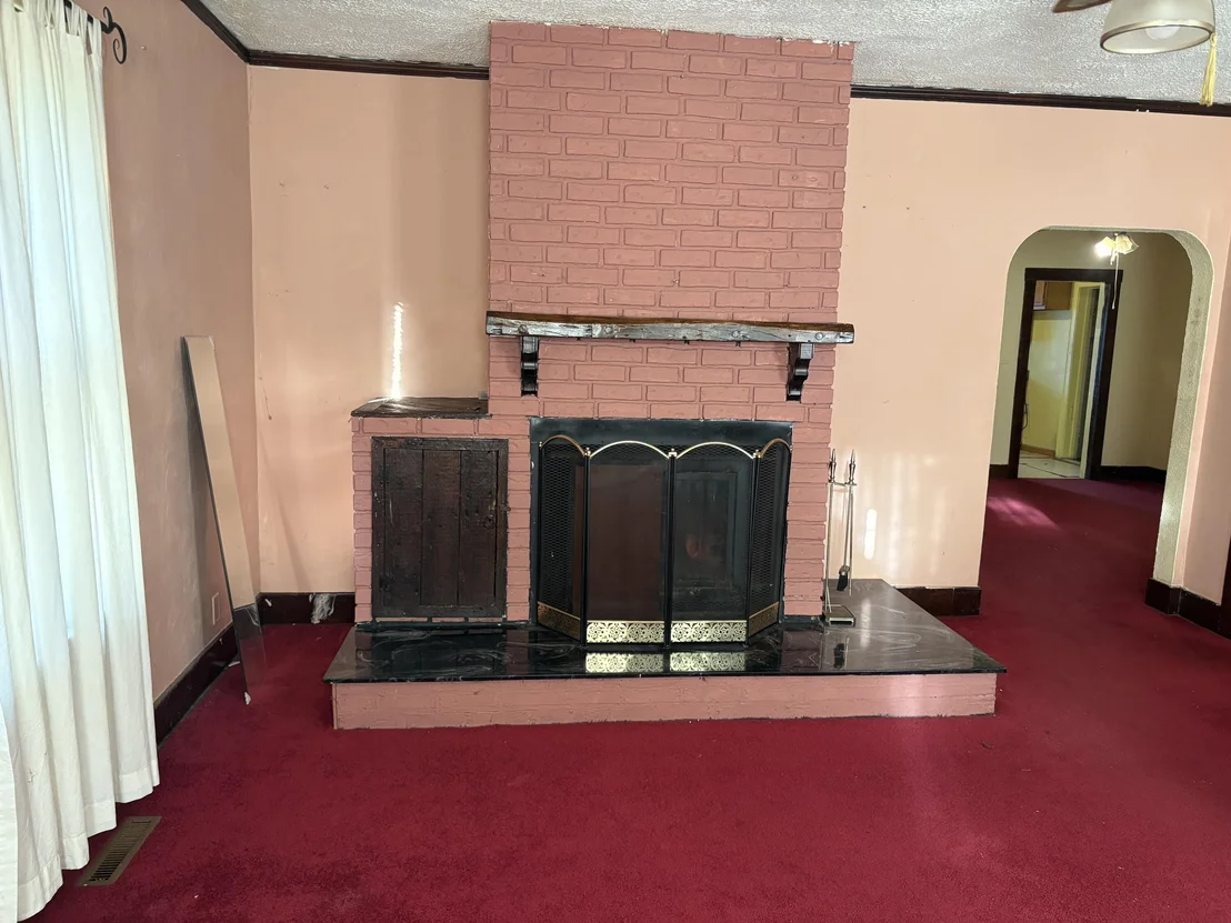 Photo of 3741 Riverside Rd