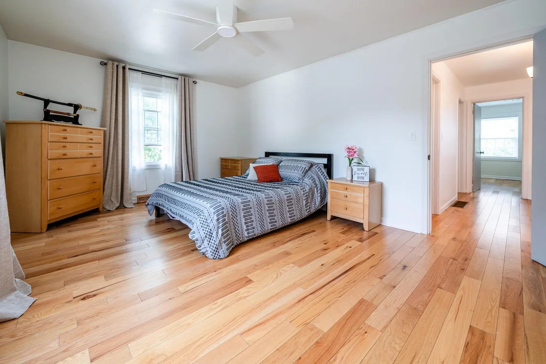 Photo of 547 Archer Avenue