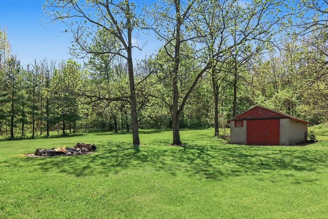 Photo of 588 River Road