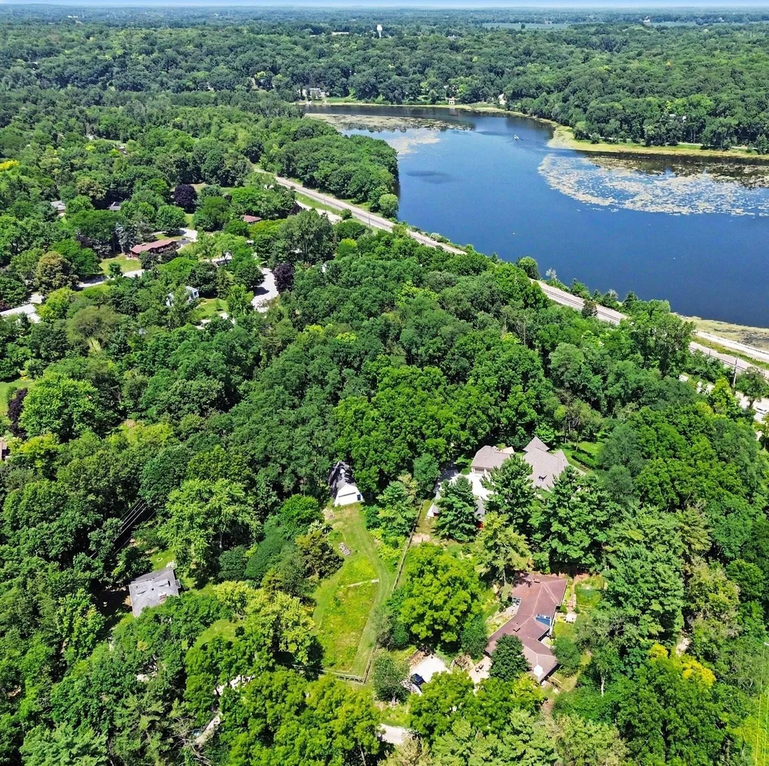 Photo of 1155 W Huron River Drive
