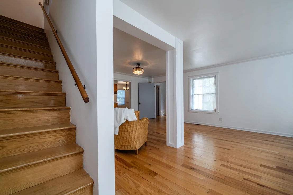 Photo of 547 Archer Avenue