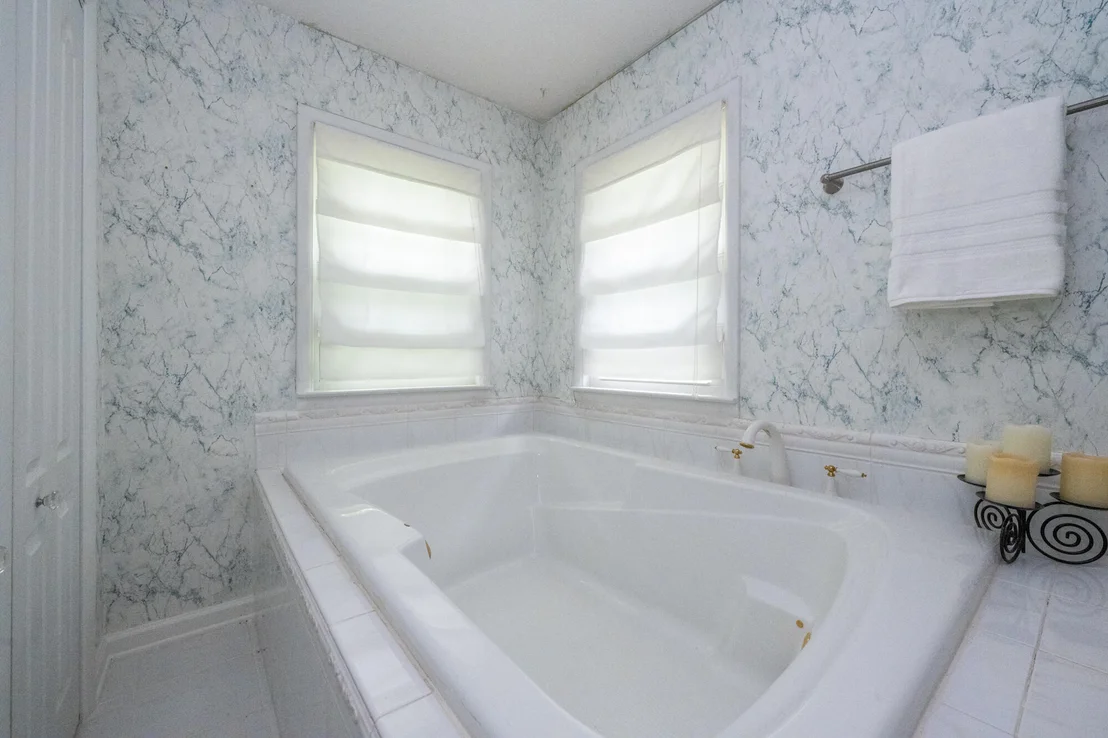 Photo of 2110 Commonwealth Road
