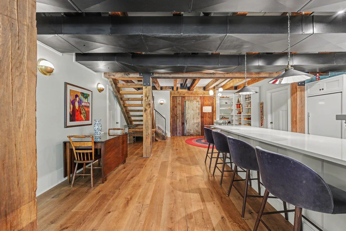 Photo of 1155 W Huron River Drive