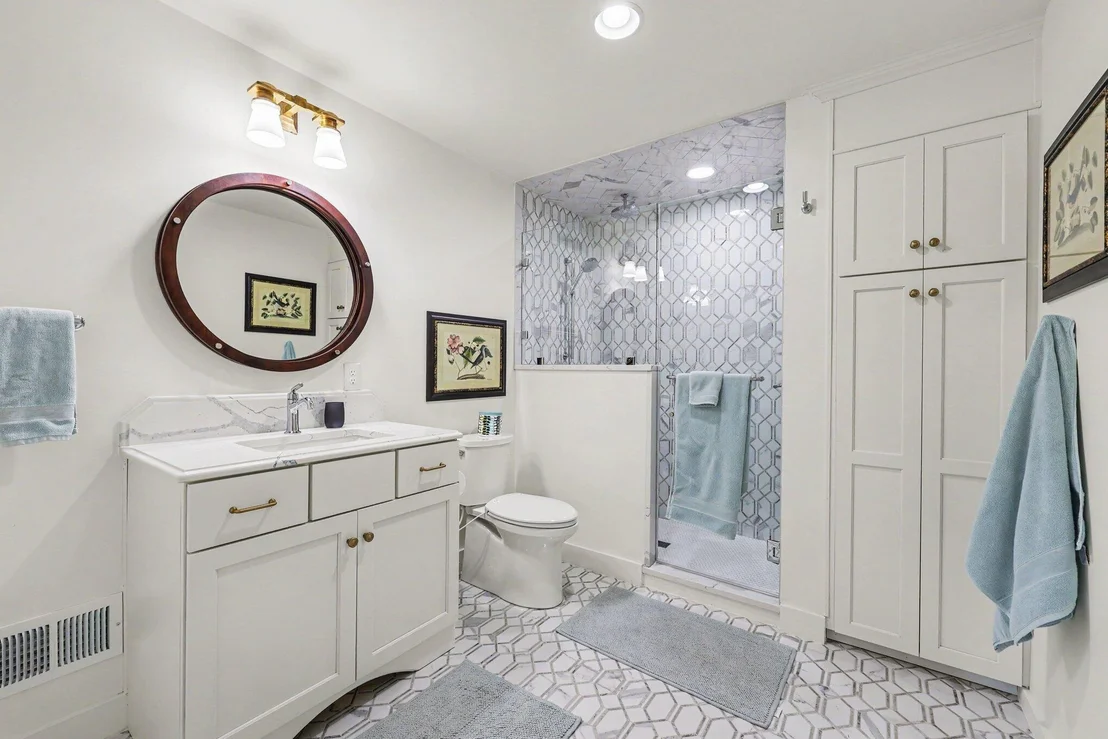 Photo of 1155 W Huron River Drive