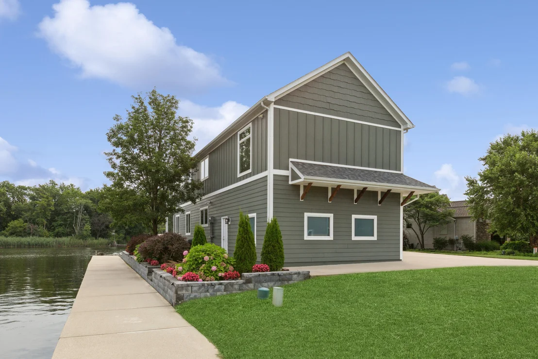 Photo of 2545 Bay Pointe Drive