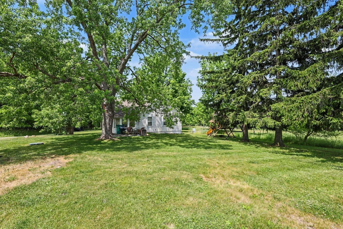 Photo of 4650 Warren Road