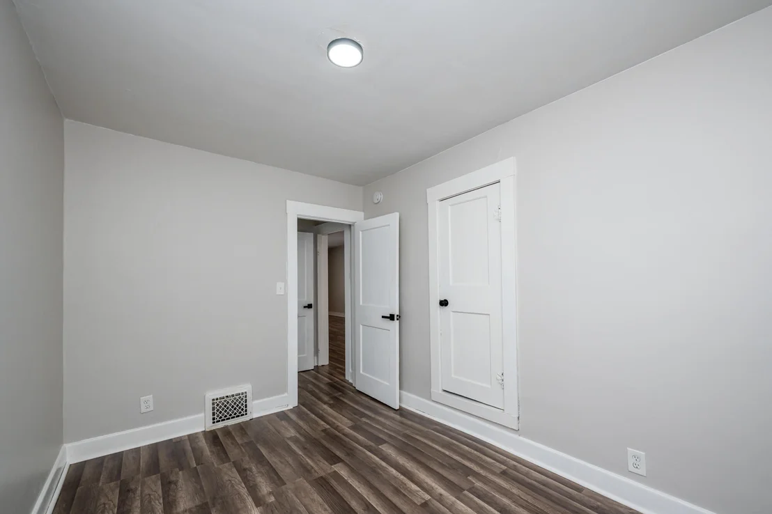 Photo of 1216 Broadway