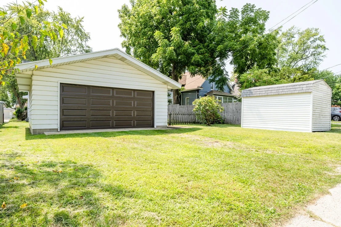 Photo of 547 Archer Avenue