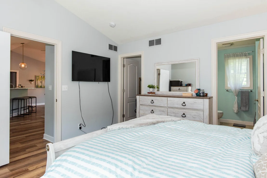 Photo of 3578 Martin Path