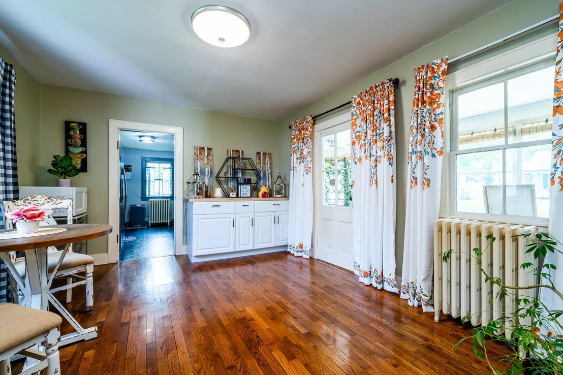 Photo of 413 W Front Street