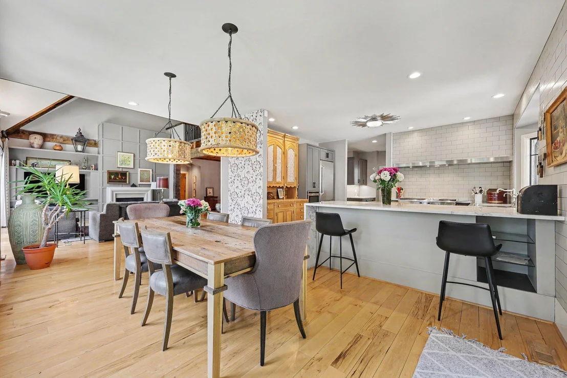 Photo of 1155 W Huron River Drive