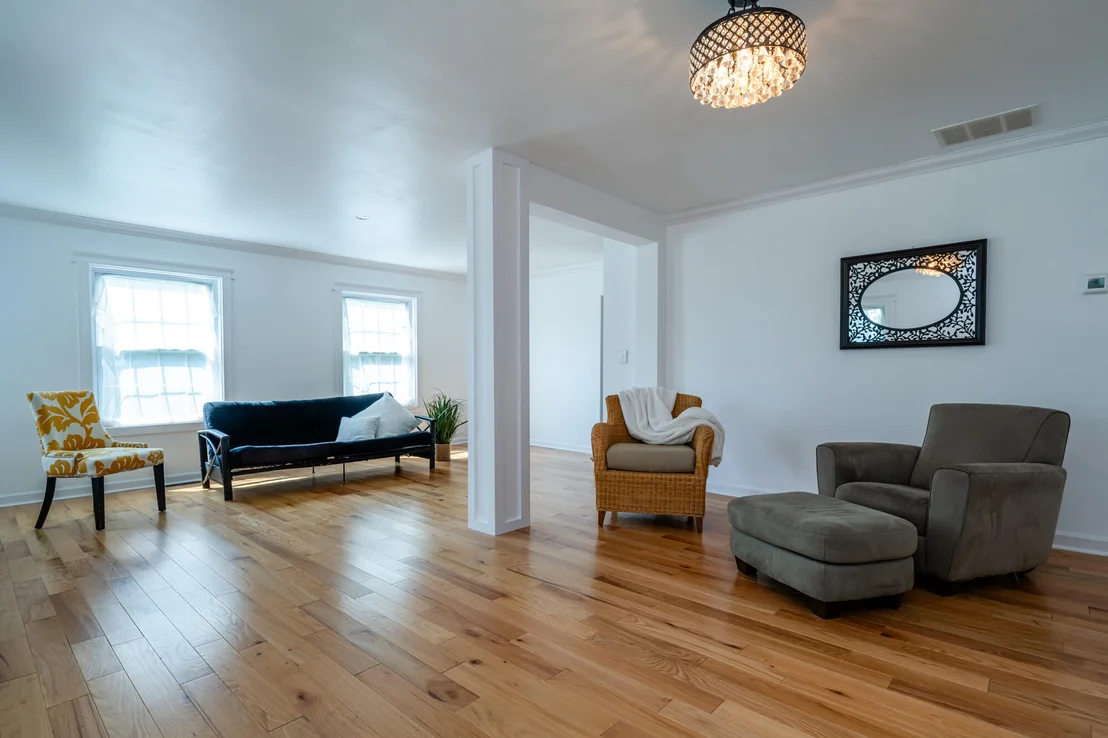 Photo of 547 Archer Avenue