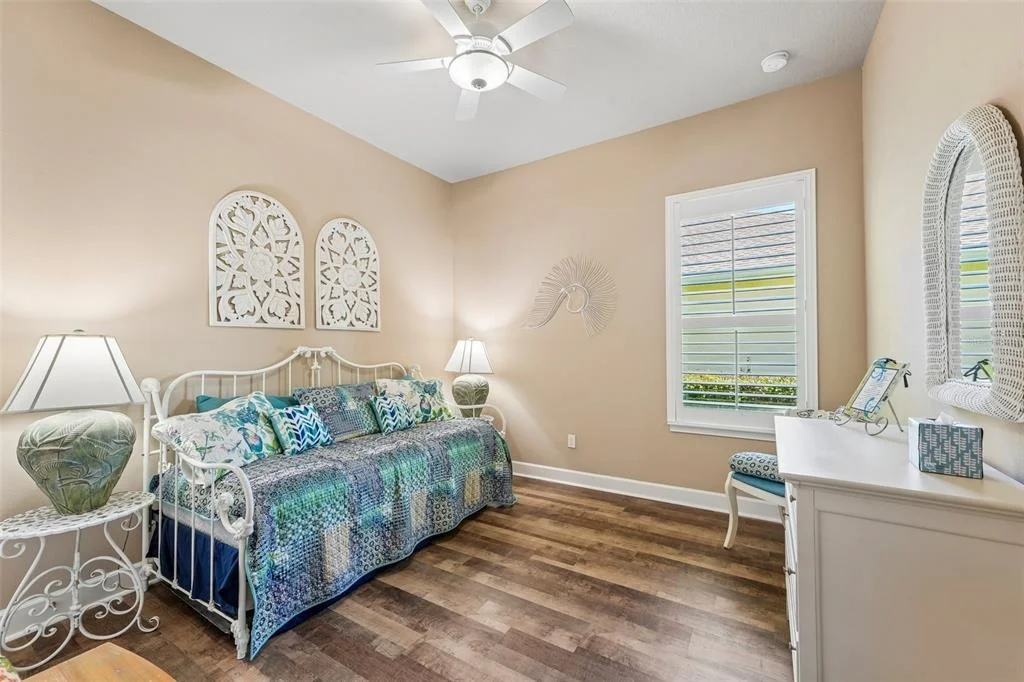 Photo of 648 SOUTHLAKE DRIVE