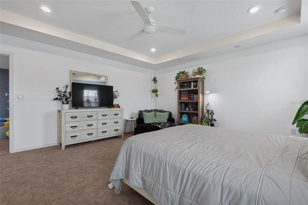 Photo of 123 OAKLEAF WAY
