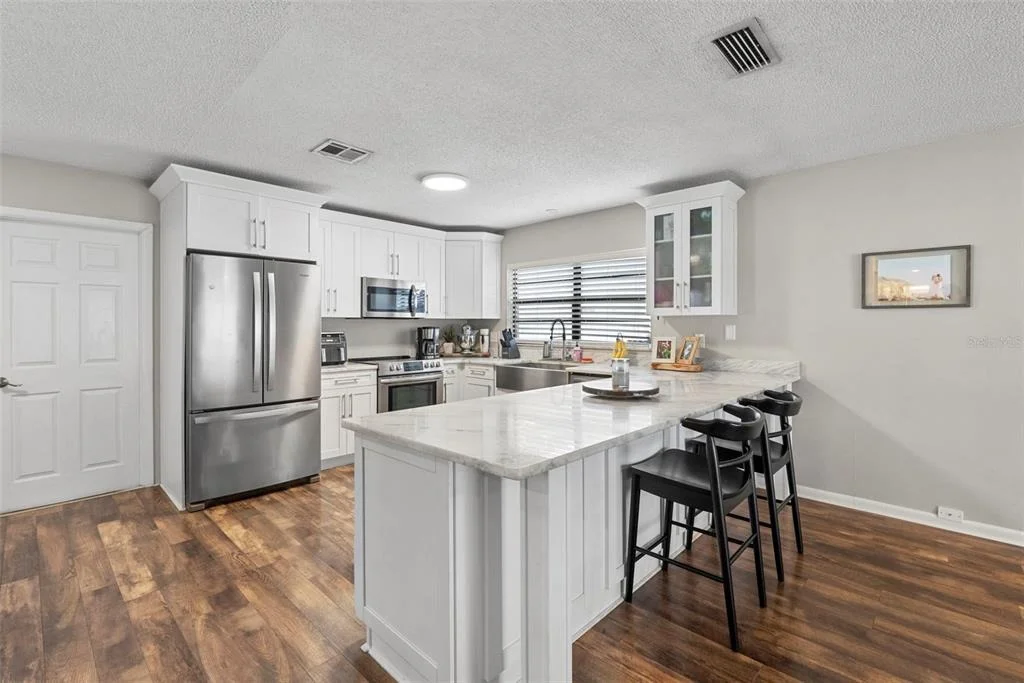 Photo of 4010 BRAESGATE LANE