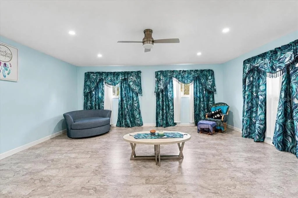 Photo of 543 STATE ROAD 559