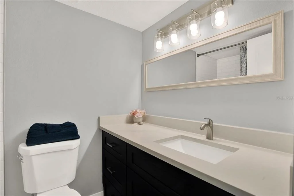 Photo of Unit A at 337 REX PLACE