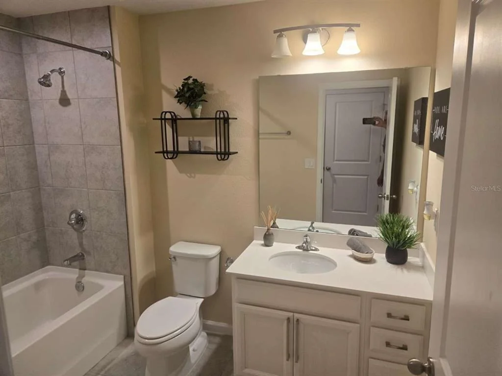 Photo of 1564 EUCALYPTUS WAY