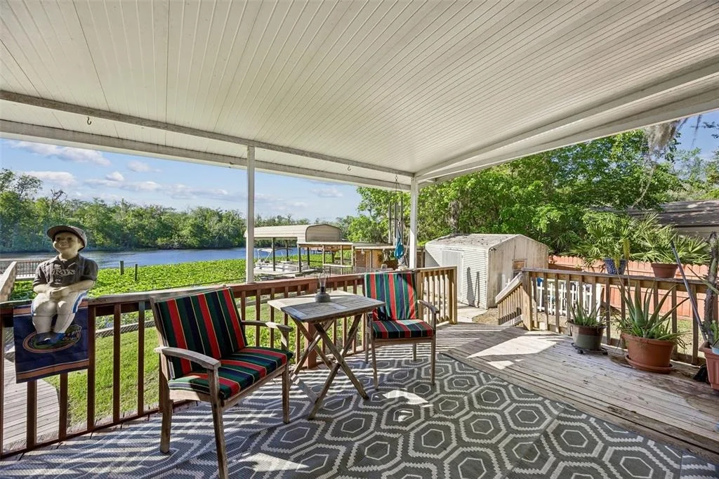 Photo of 334 PARADISE CIRCLE