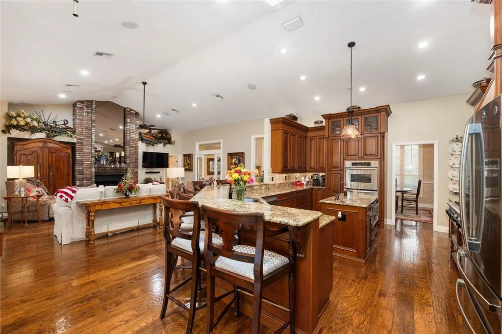 Photo of 2512 NW 58TH BOULEVARD