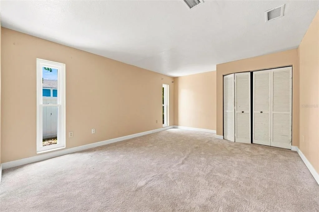 Photo of 352 LAKE ROAD