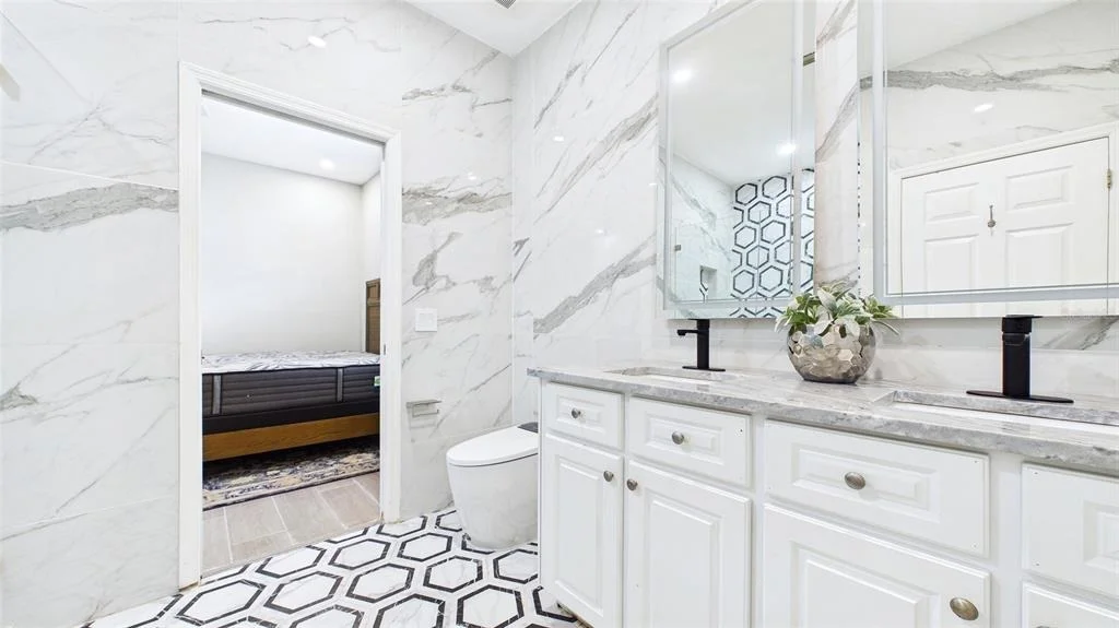 Photo of 7225 RIVER FOREST LANE