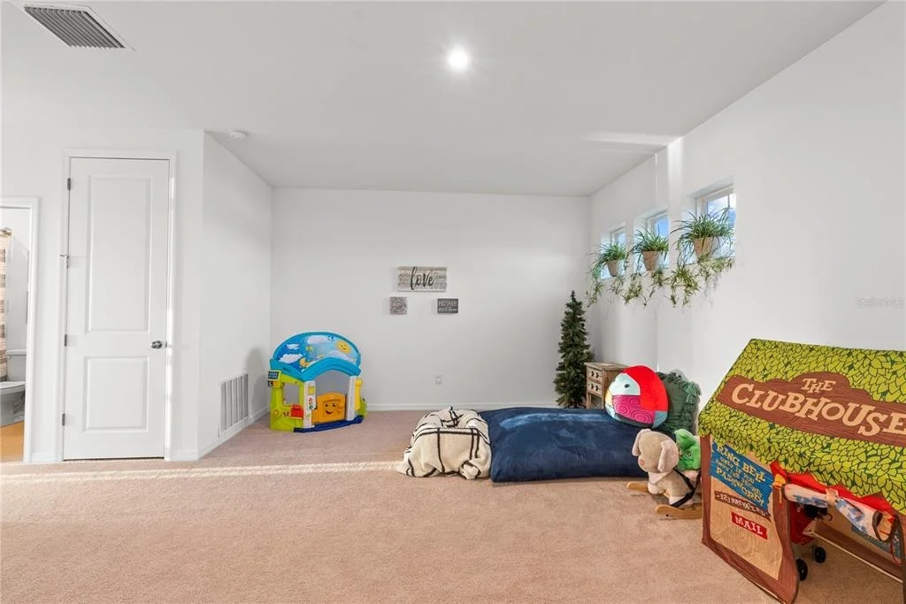 Photo of 33975 ASTORIA CIRCLE