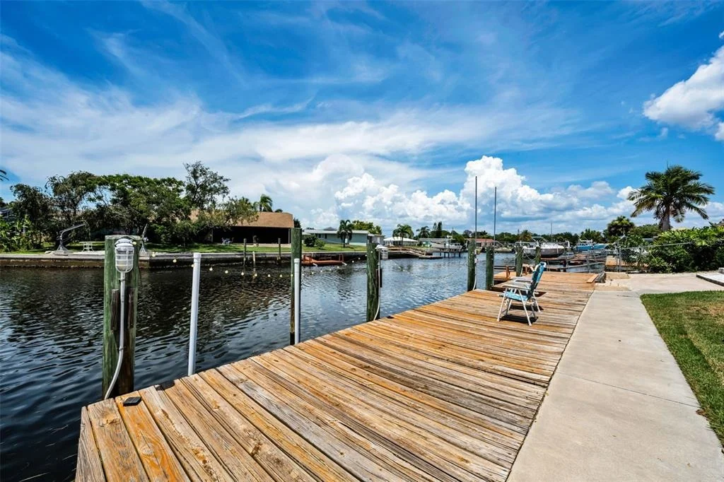 Photo of 4825 SHELL STREAM BOULEVARD