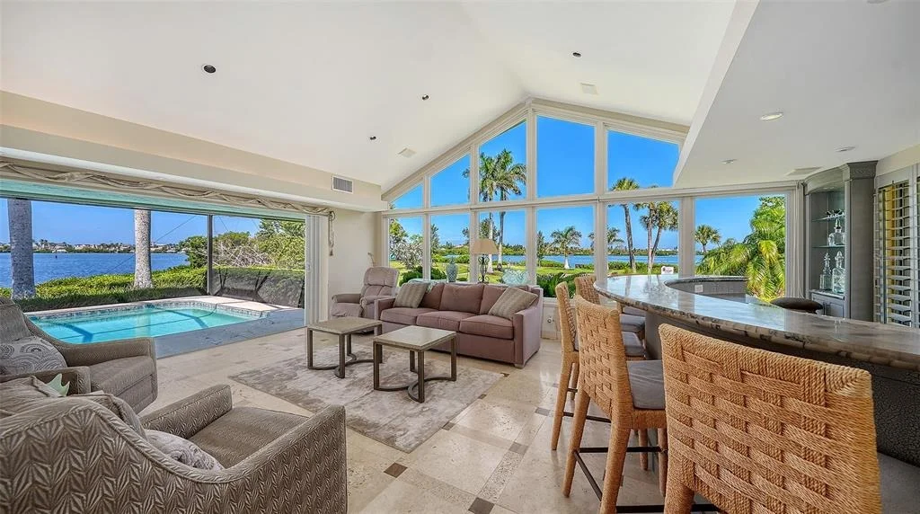 Photo of 321 LOOKOUT POINT DRIVE