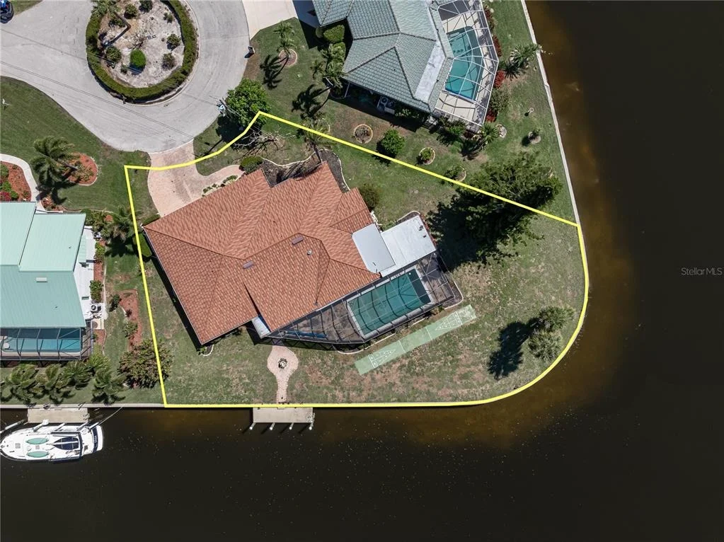 Photo of 2194 BAYOU ROAD