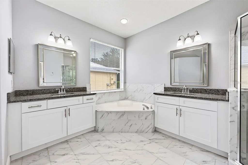 Photo of 4946 LAZY OAKS WAY
