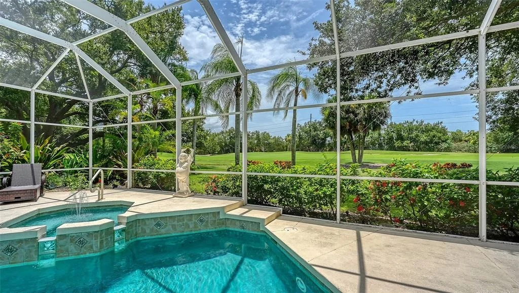 Photo of 402 MACEWEN DRIVE