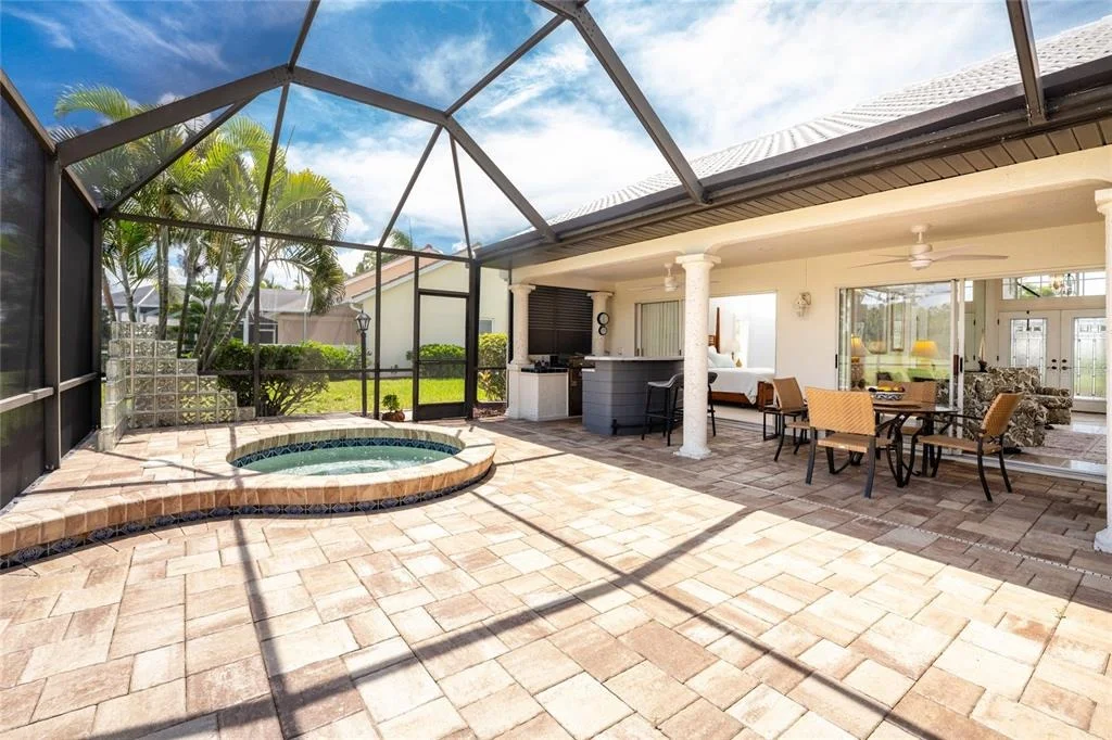 Photo of 6011 KEY LARGO CIRCLE