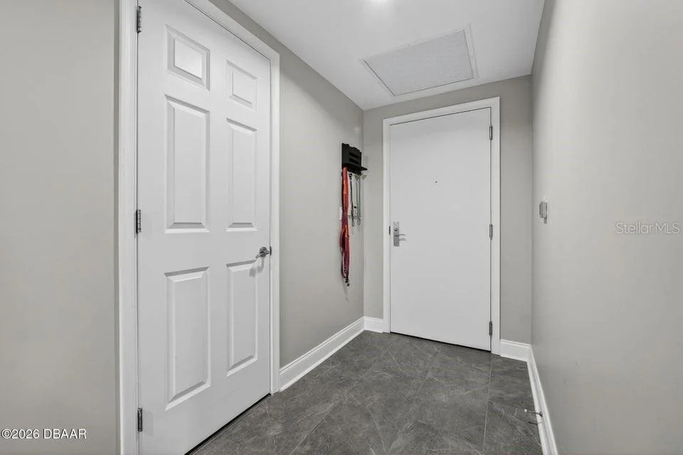 Photo of Unit 10021 at 231 RIVERSIDE DRIVE