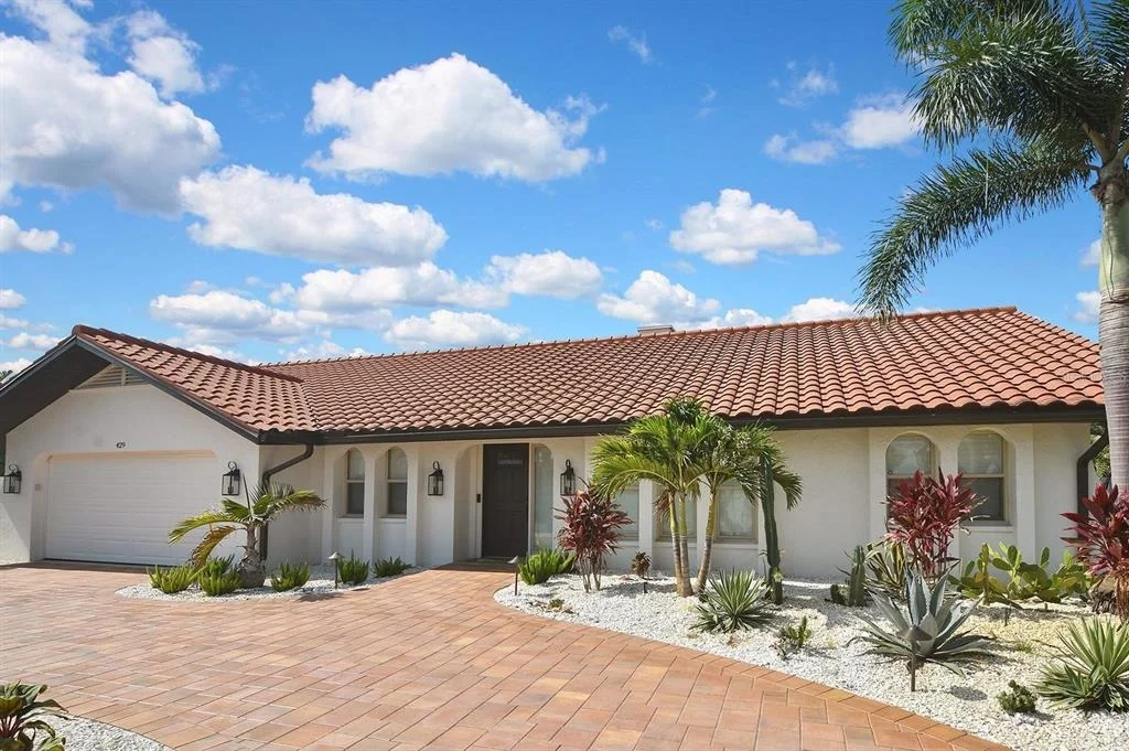 Photo of 429 DARLING DRIVE