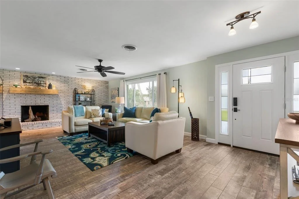 Photo of 76 BANYAN DRIVE
