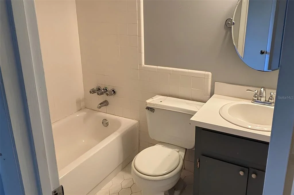 Photo of 212 OVERLOOK DRIVE