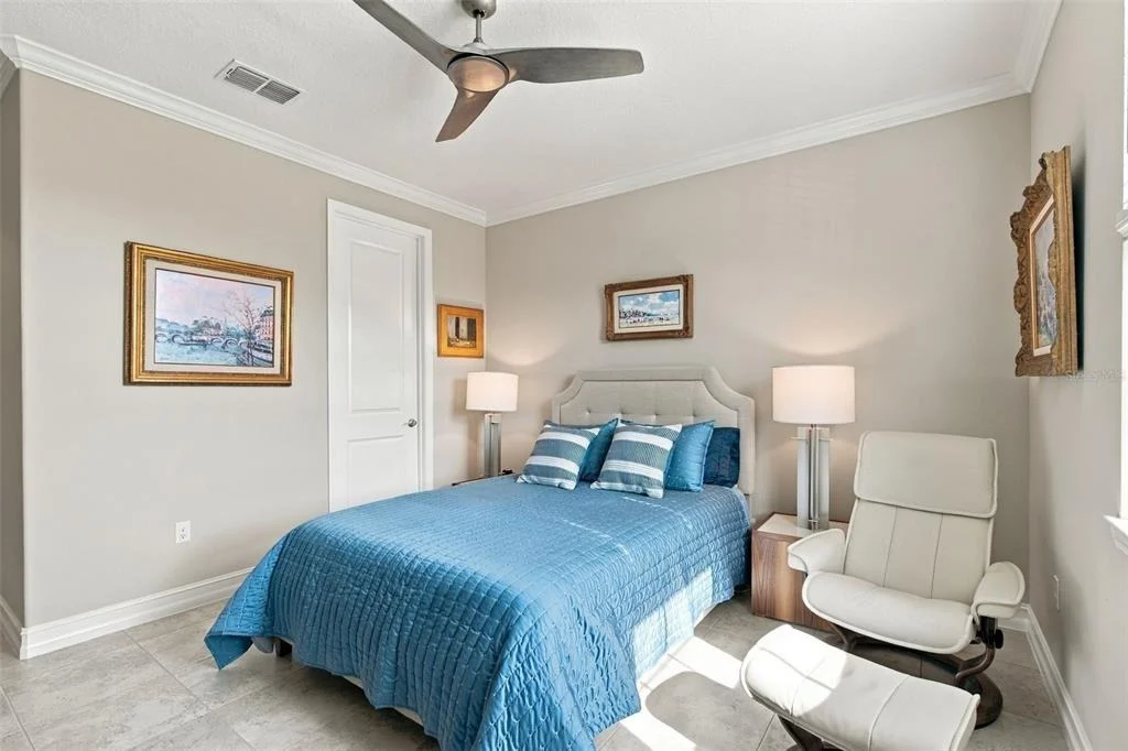 Photo of 4582 NW 57TH AVENUE