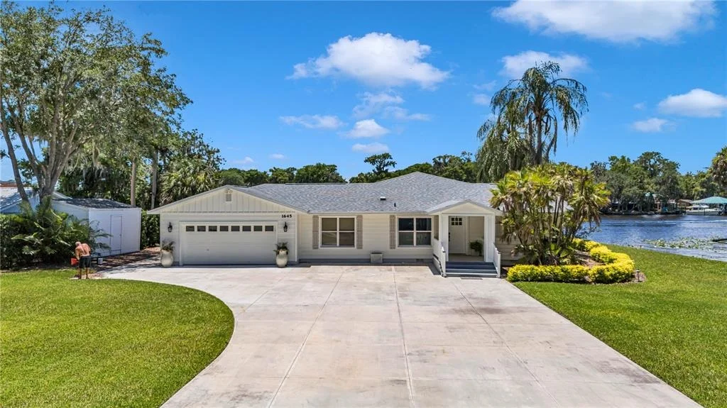 Photo of 1645 SPRING GARDEN DRIVE