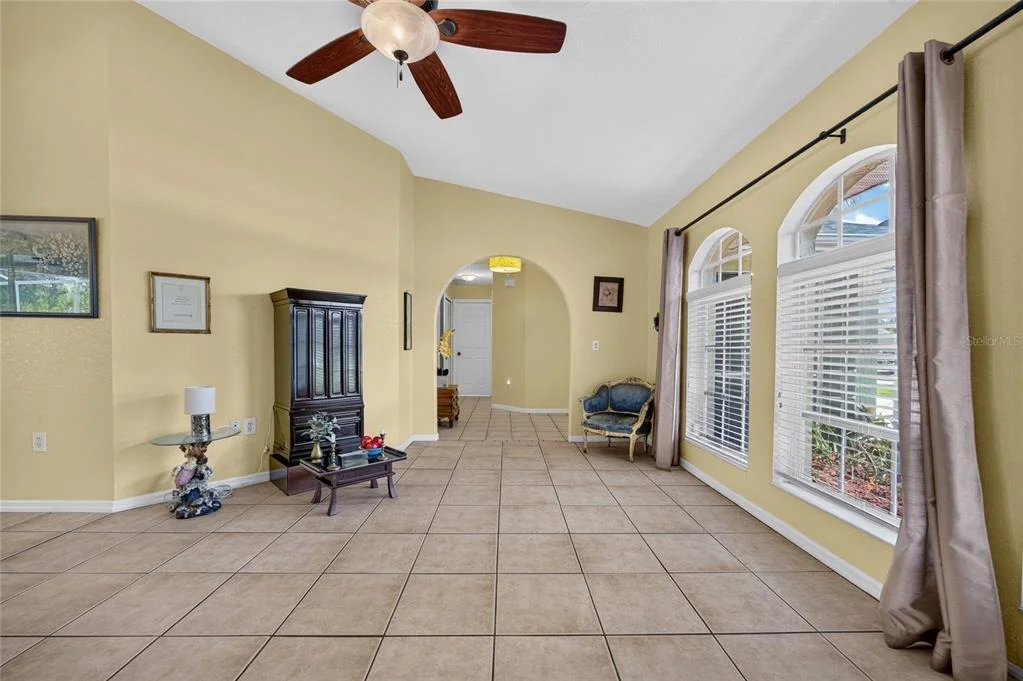 Photo of 86 SANTAREM CIRCLE