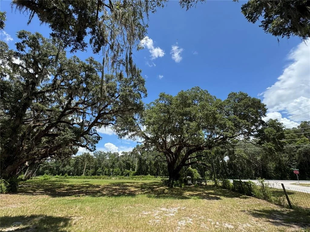 Photo of 1220 N US HIGHWAY 41