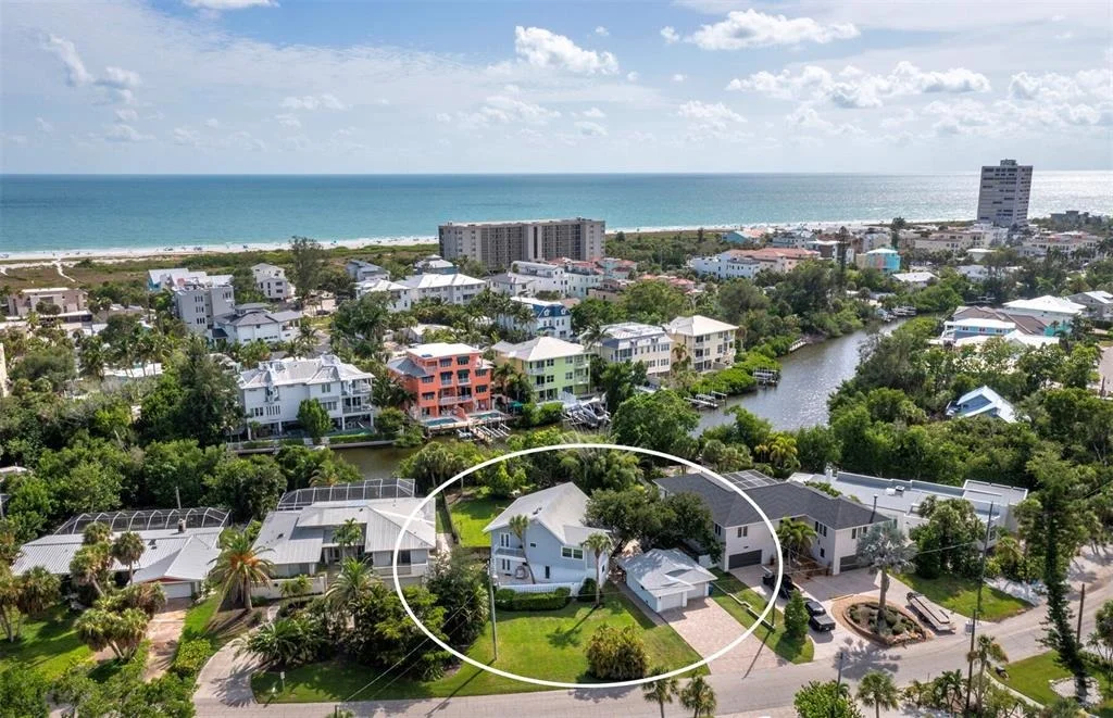Photo of 430 ISLAND CIRCLE