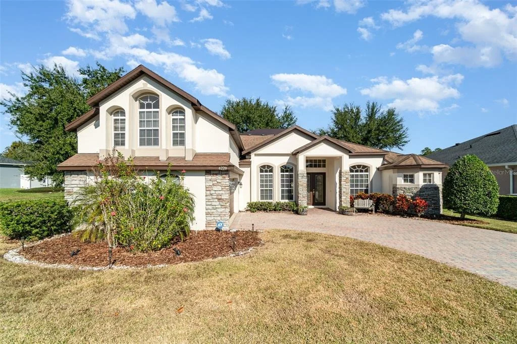 Photo of 6220 HEDGESPARROWS LANE