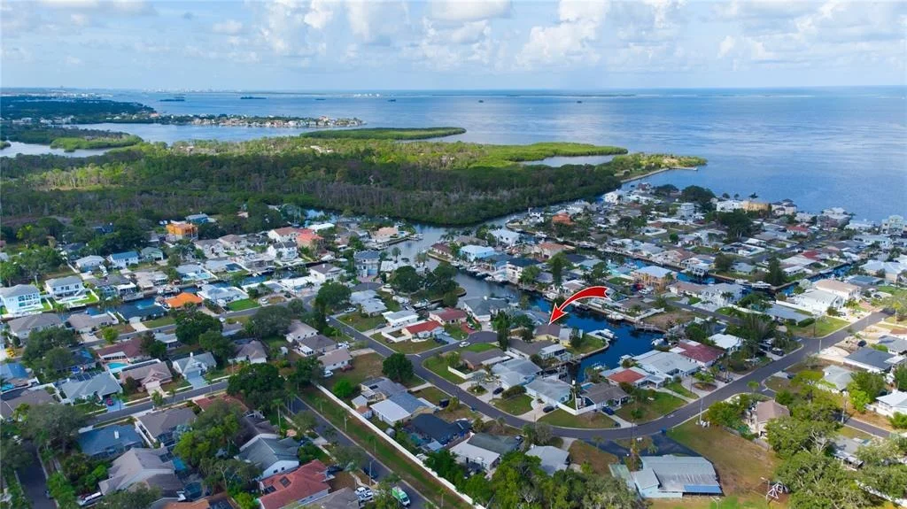 Photo of 318 CIRCLE DRIVE